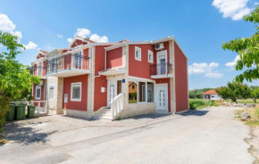 Lovely Home In Trilj With Heated Swimming Pool